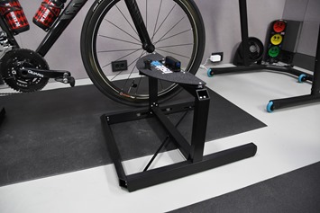 front fork stand for rollers